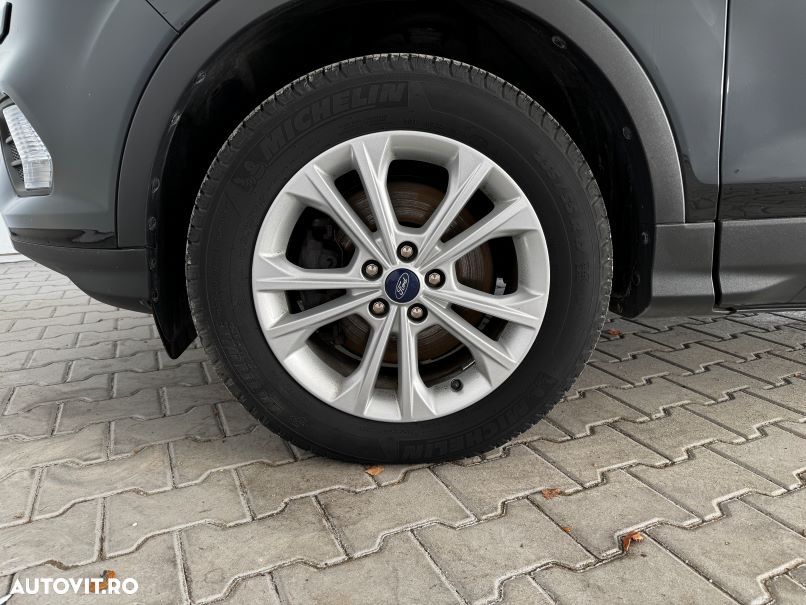 Ford Kuga 2.0 TDCi 4WD Powershift Titanium - 5