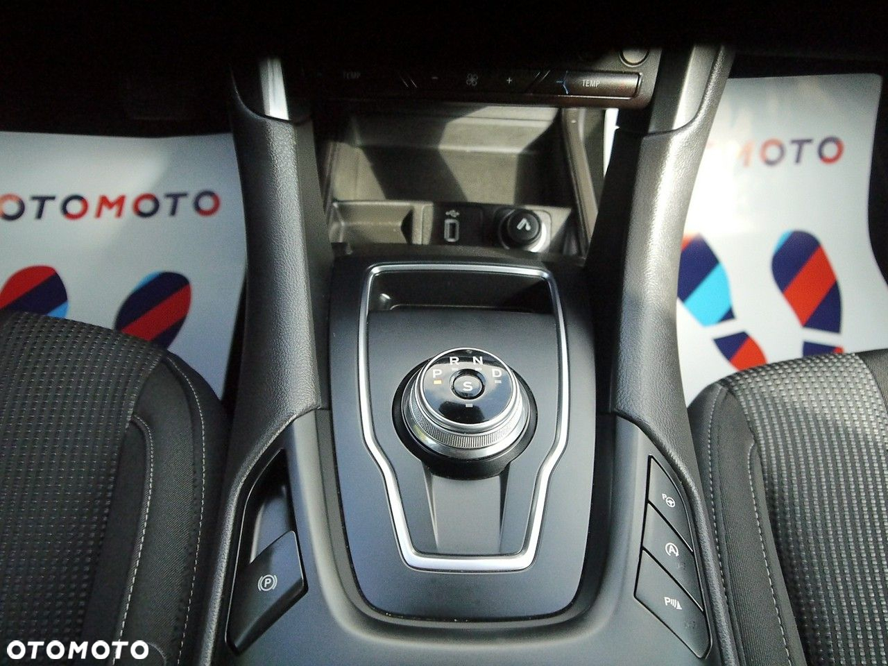 Ford Mondeo - 22