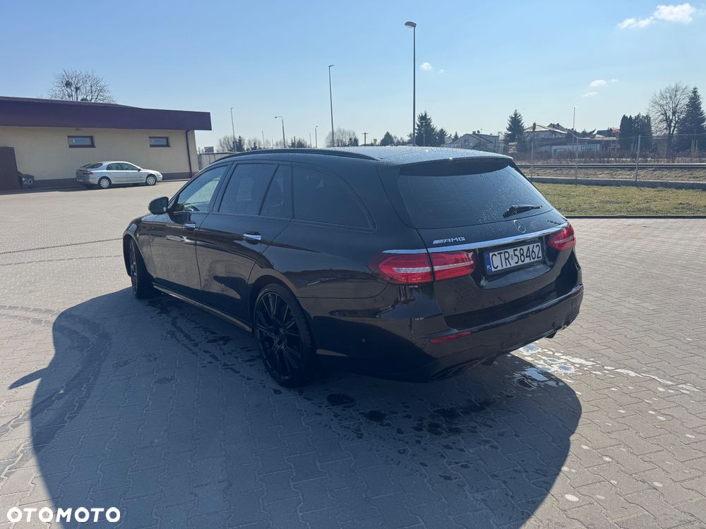 Mercedes-Benz Klasa E - 4