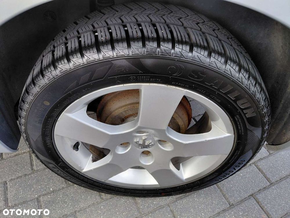 Peugeot 207 - 9