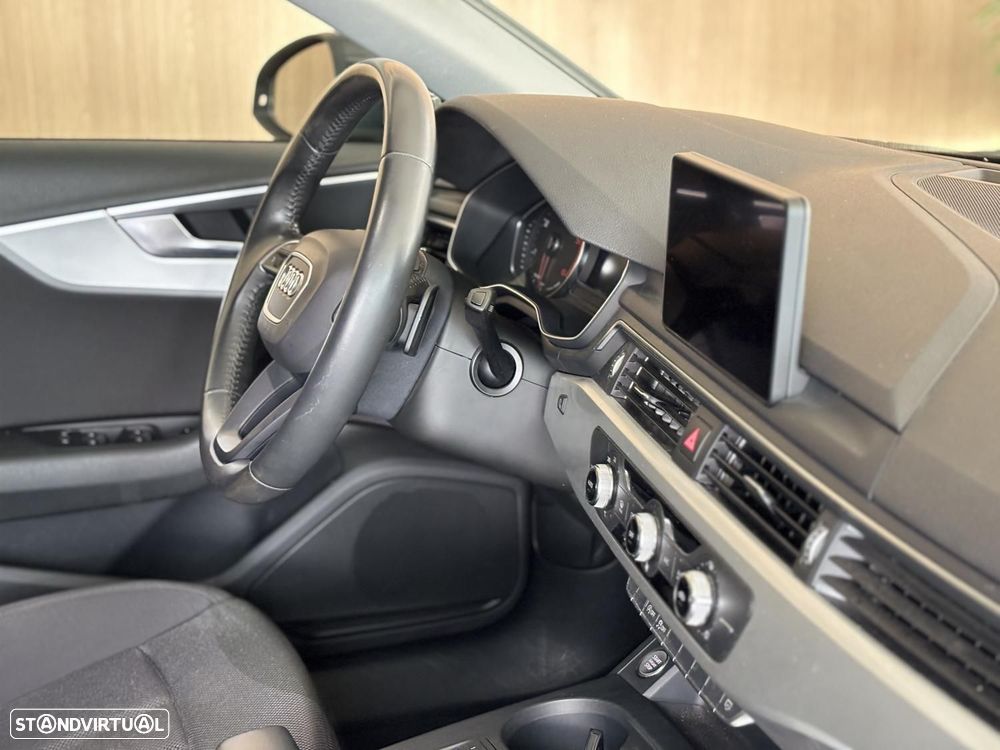 Audi A4 Avant 2.0 TDI S tronic - 4