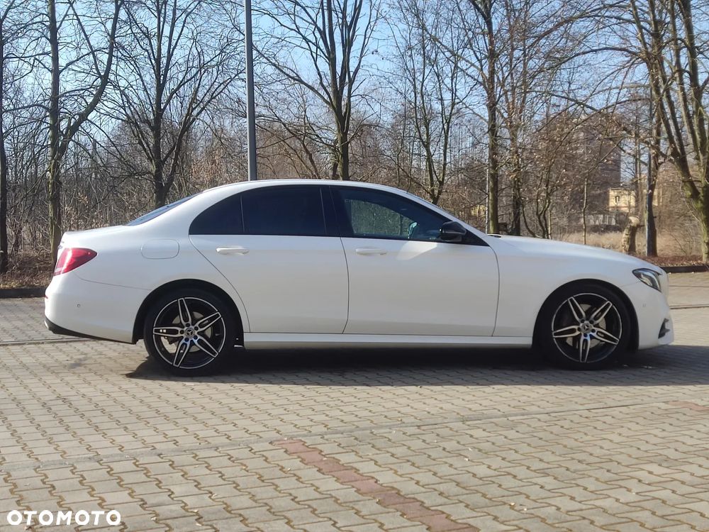 Mercedes-Benz Klasa E 220 d 4-Matic 9G-TRONIC - 8