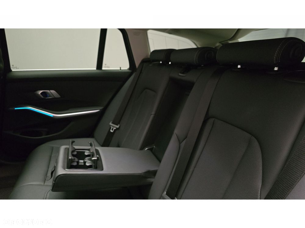 BMW Seria 3 - 23