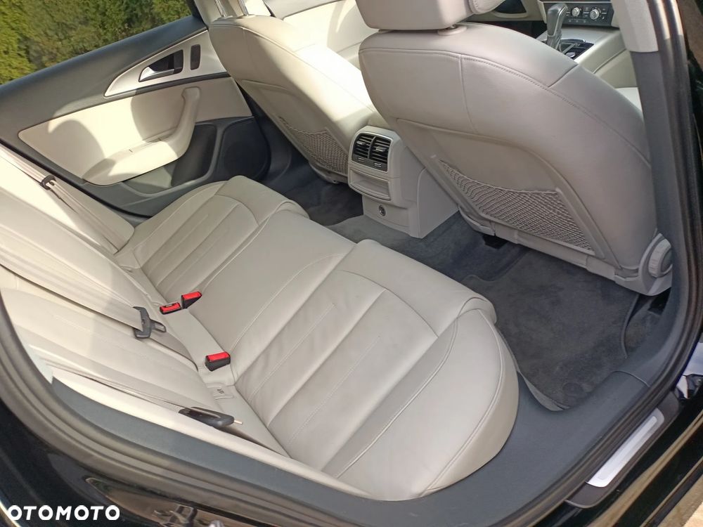 Audi A6 Avant 2.0 TDI Ultra S tronic - 32