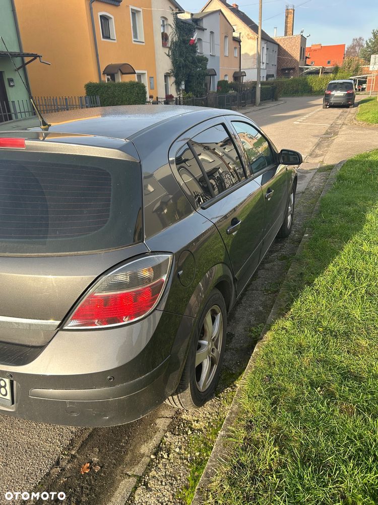 Opel Astra 1.6 Cosmo - 4