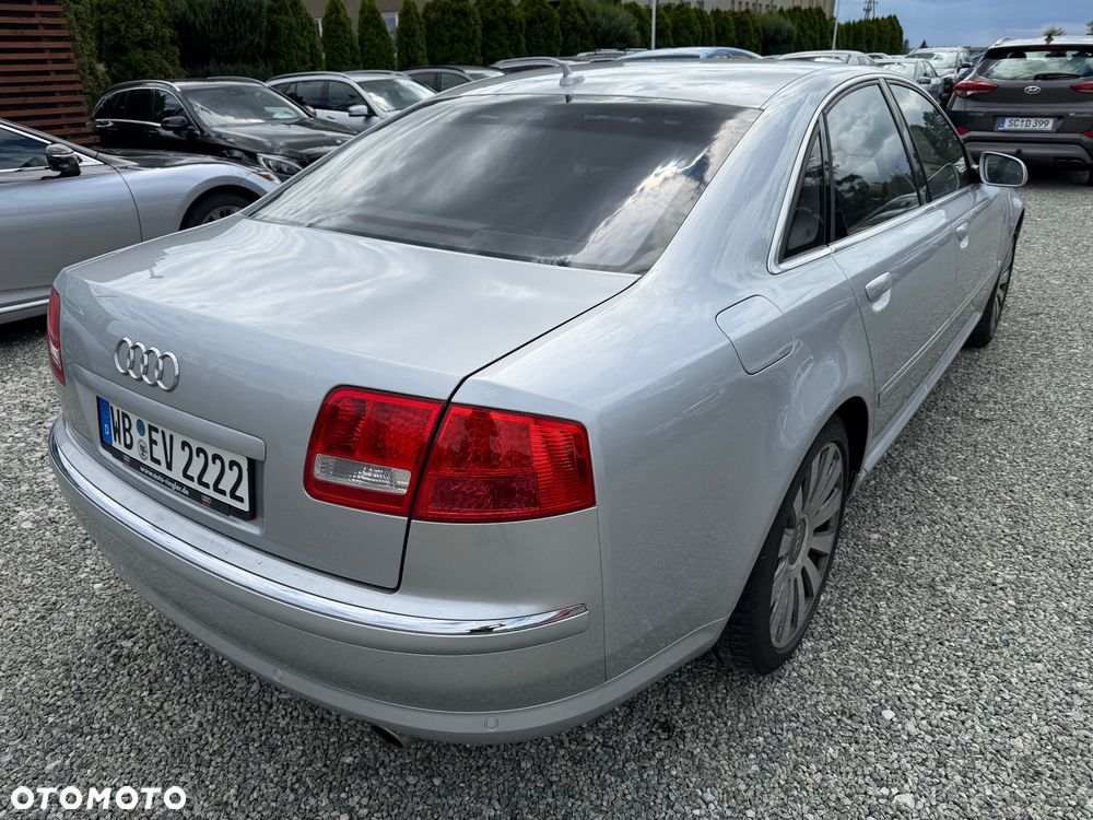 Audi A8 4.2 Quattro - 12