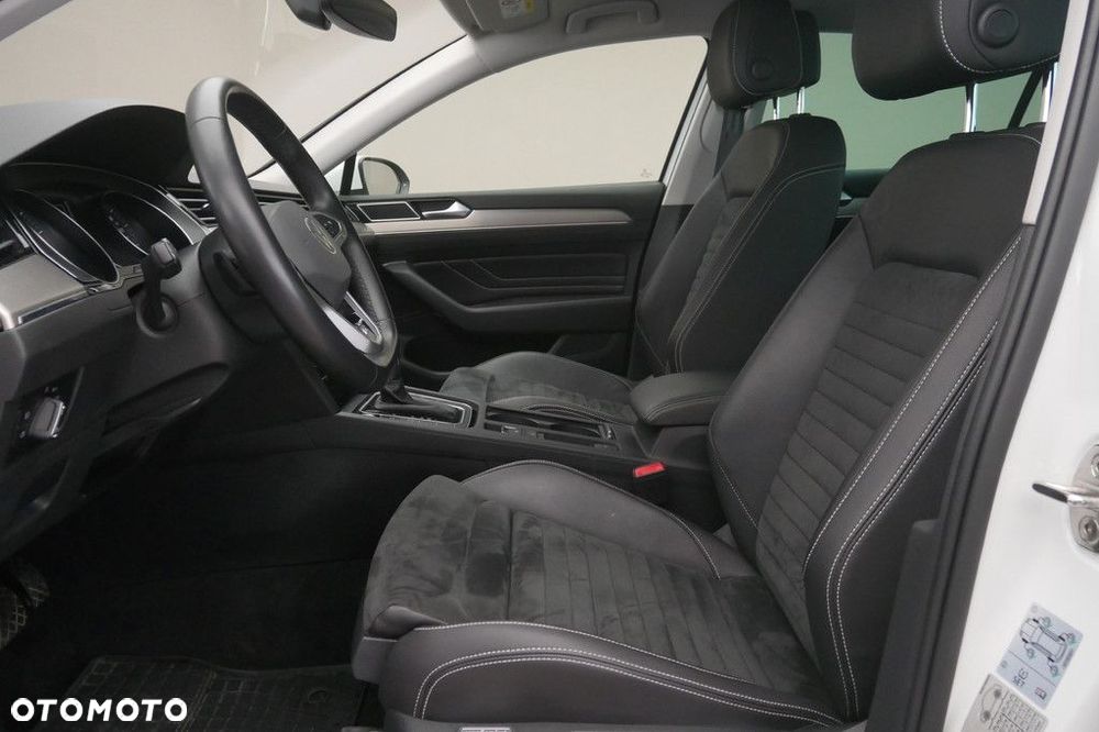 Volkswagen Passat 1.5 TSI EVO Elegance DSG - 12