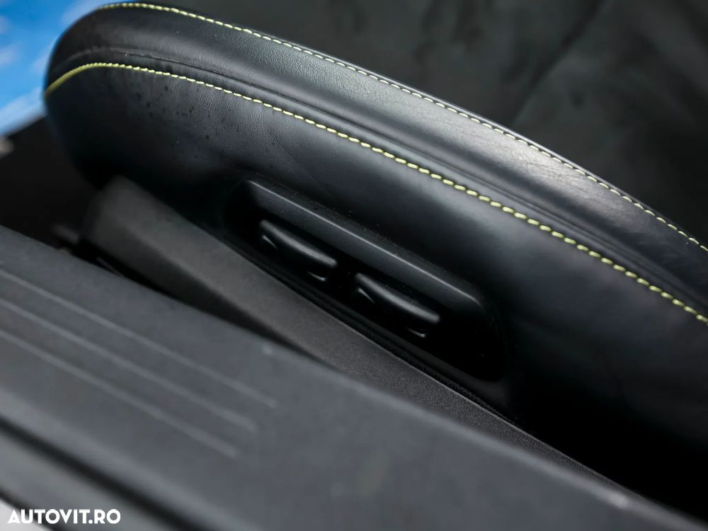 Mercedes-Benz AMG GT S Coupe Speedshift 7G-DCT - 37