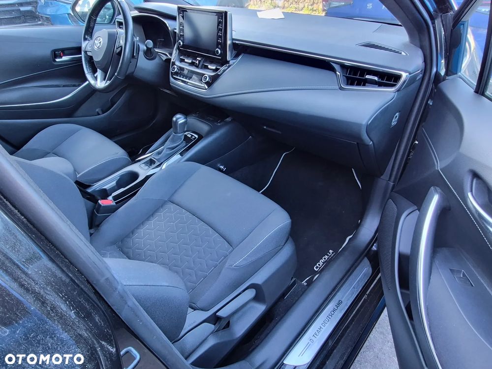 Toyota Corolla 2.0 Hybrid Executive - 19