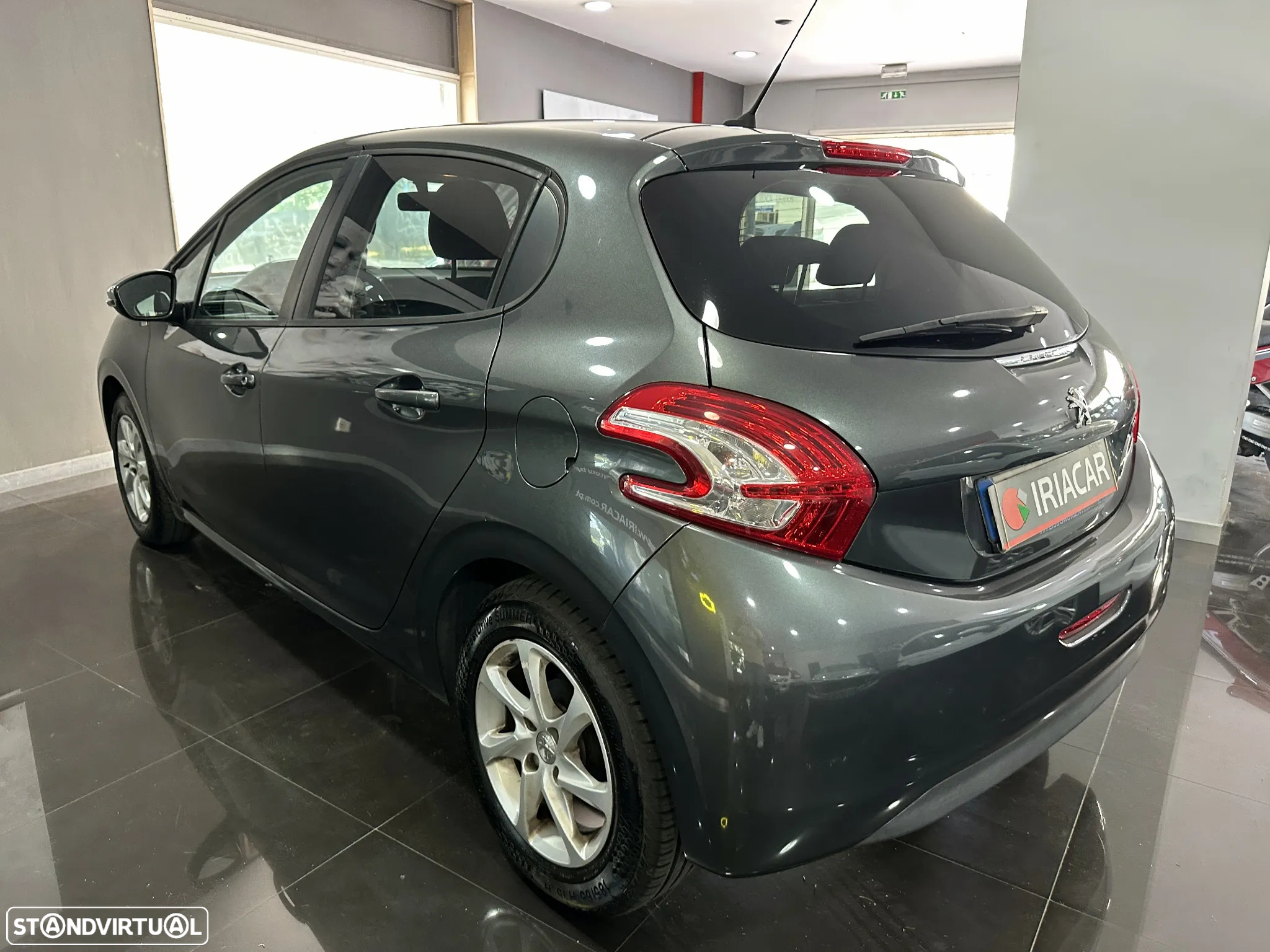 Peugeot 208 1.2 PureTech Style - 9
