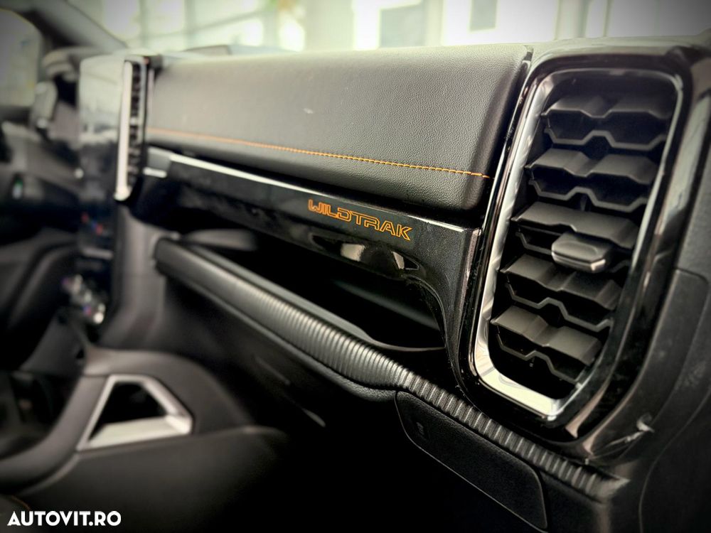 Ford Ranger Pick-Up 3.0 TD 240 CP 10AT 4x4 Double Cab Platinum - 19