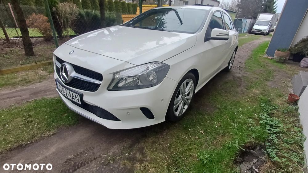 Mercedes-Benz Klasa A 180 (BlueEFFICIENCY) Urban - 4