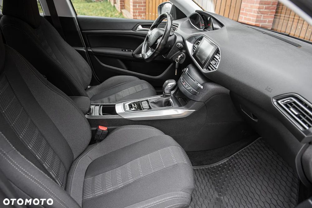 Peugeot 308 BlueHDi 150 EAT6 Stop & Start Allure - 19