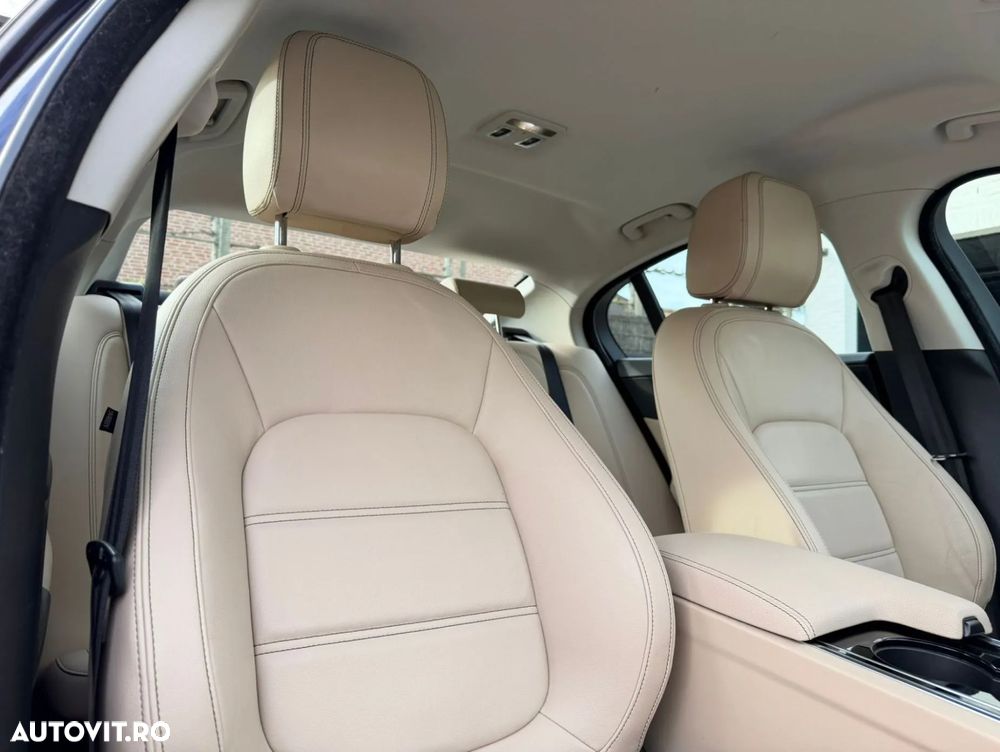 Jaguar XE 20d Aut. Prestige - 16