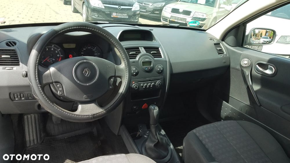 Renault Megane 1.6 Exception - 9