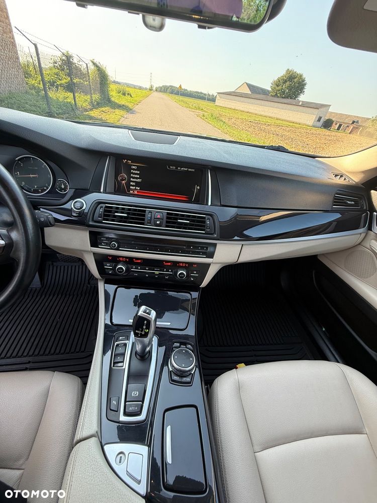 BMW Seria 5 518d Luxury Line - 24