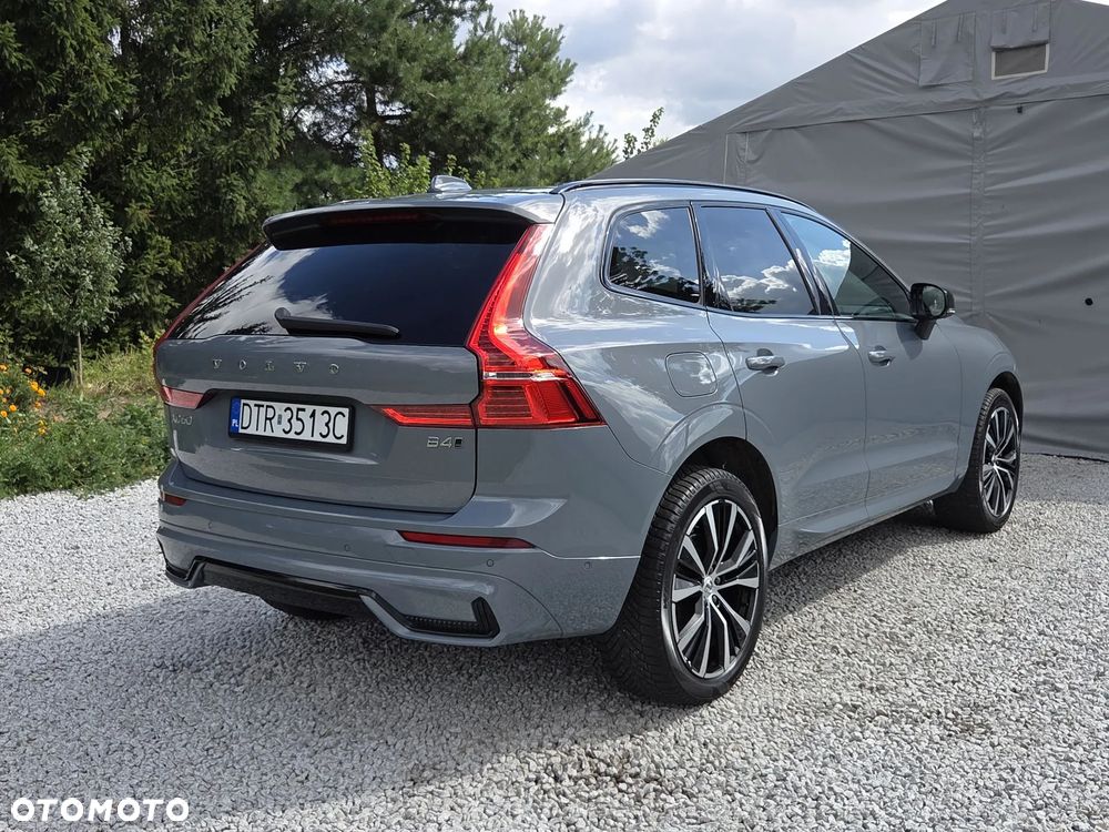 Volvo XC 60 B4 D AWD Ultimate Dark - 40