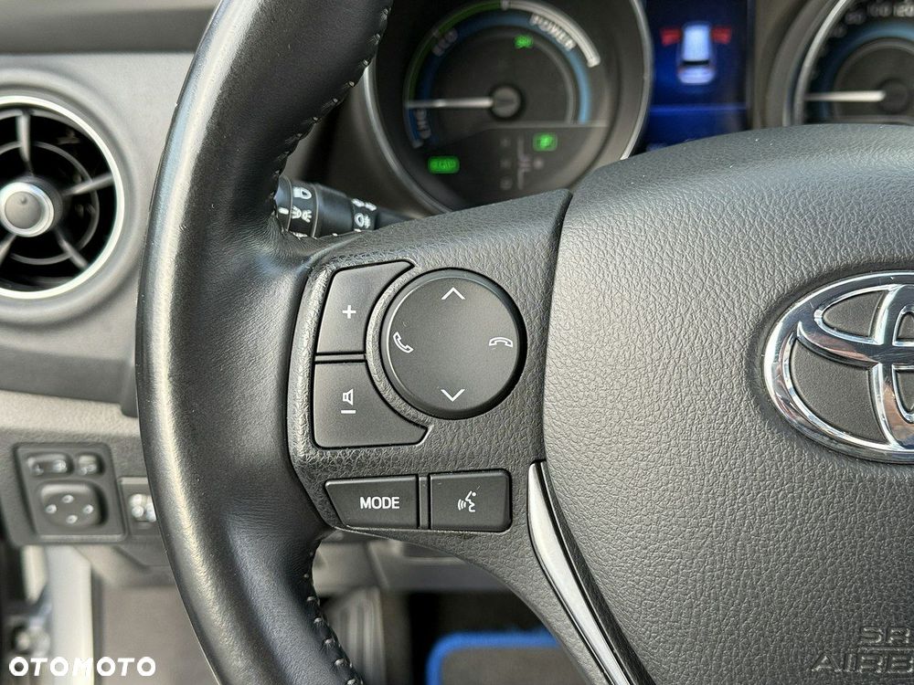 Toyota Auris - 12