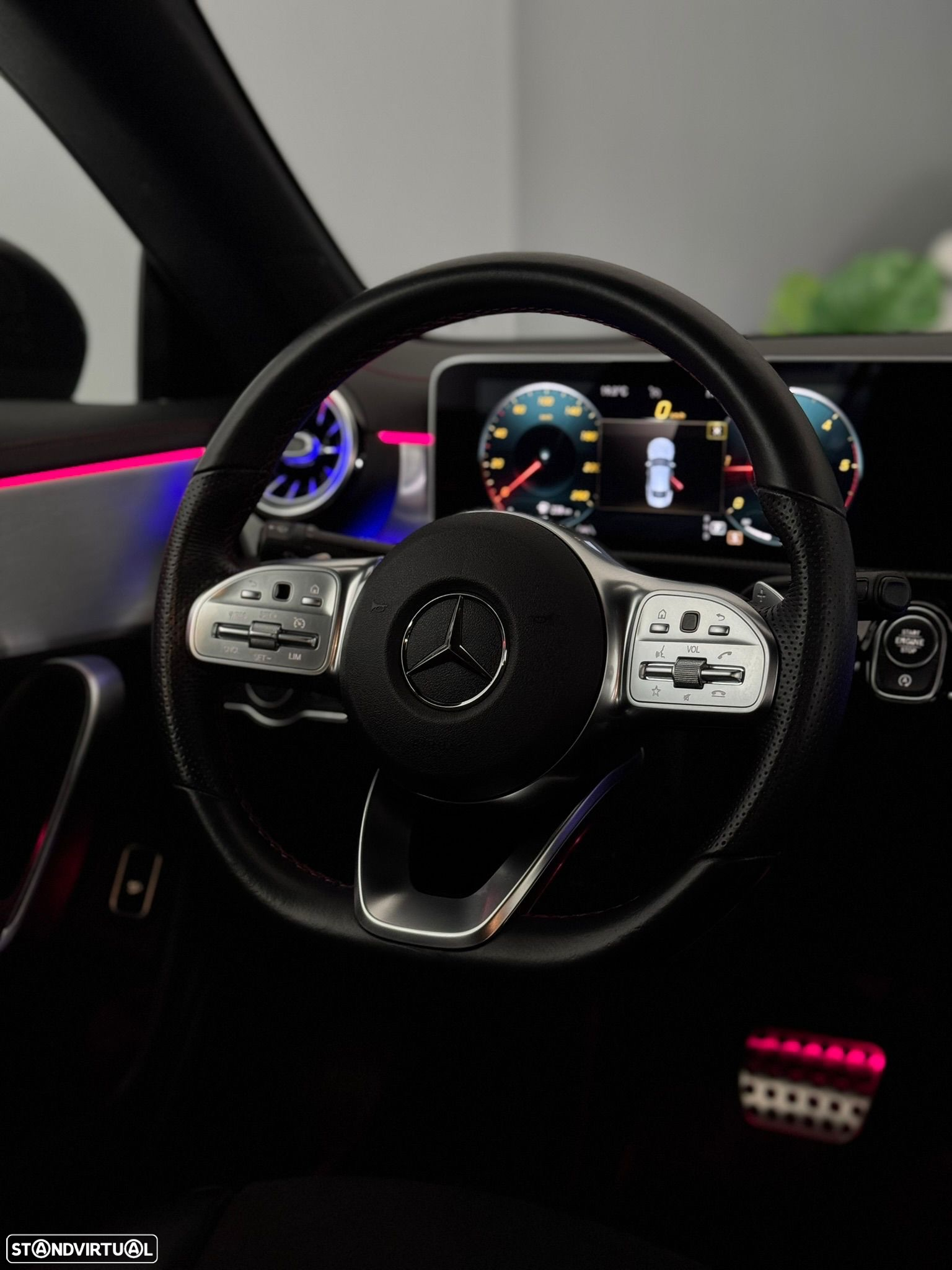 Mercedes-Benz CLA 180 d Shooting Brake 7G-DCT AMG Line - 28