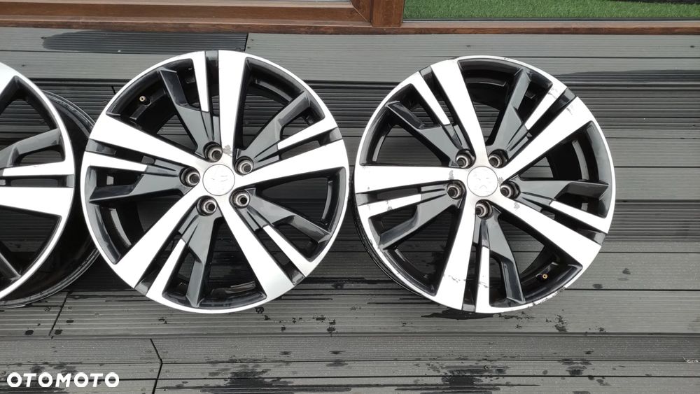 Felgi aluminiowe Peugeot 3008 II GT LINE komplet 9809687377 7.5J×18 CH5-49 5×108 - 10