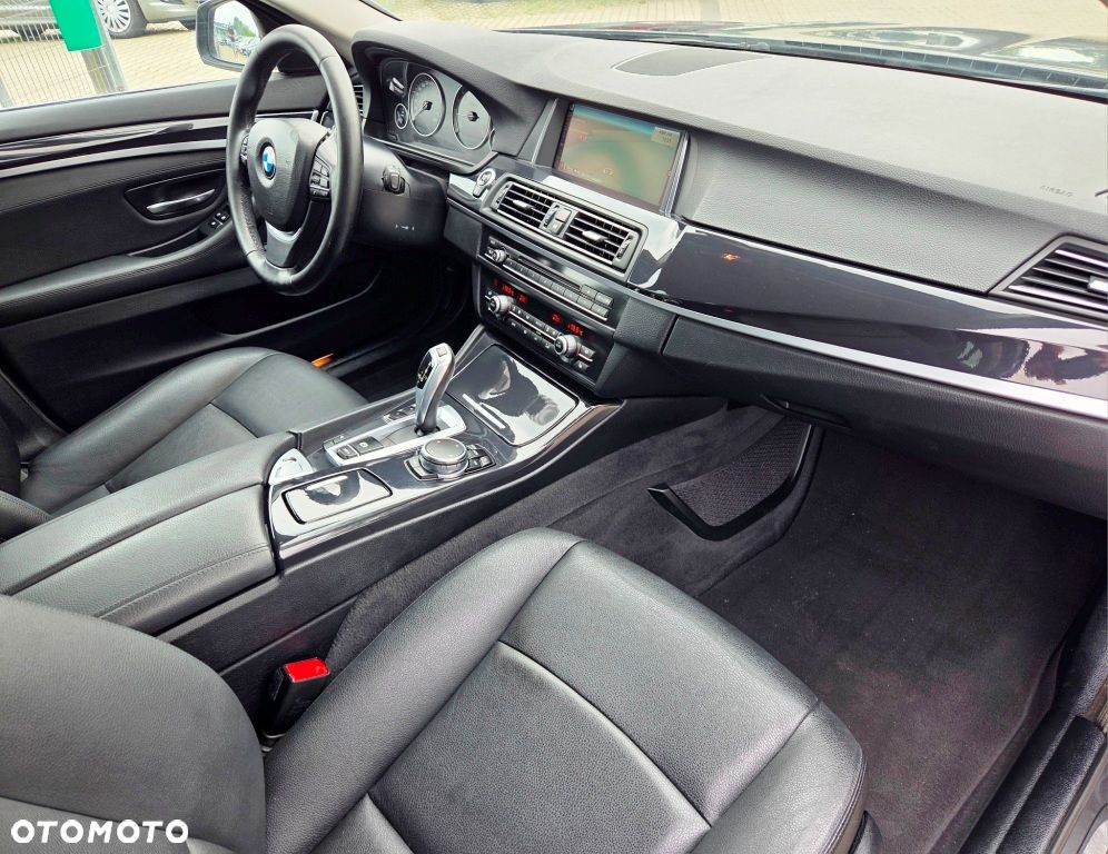 BMW Seria 5 518d Business Edition - 33