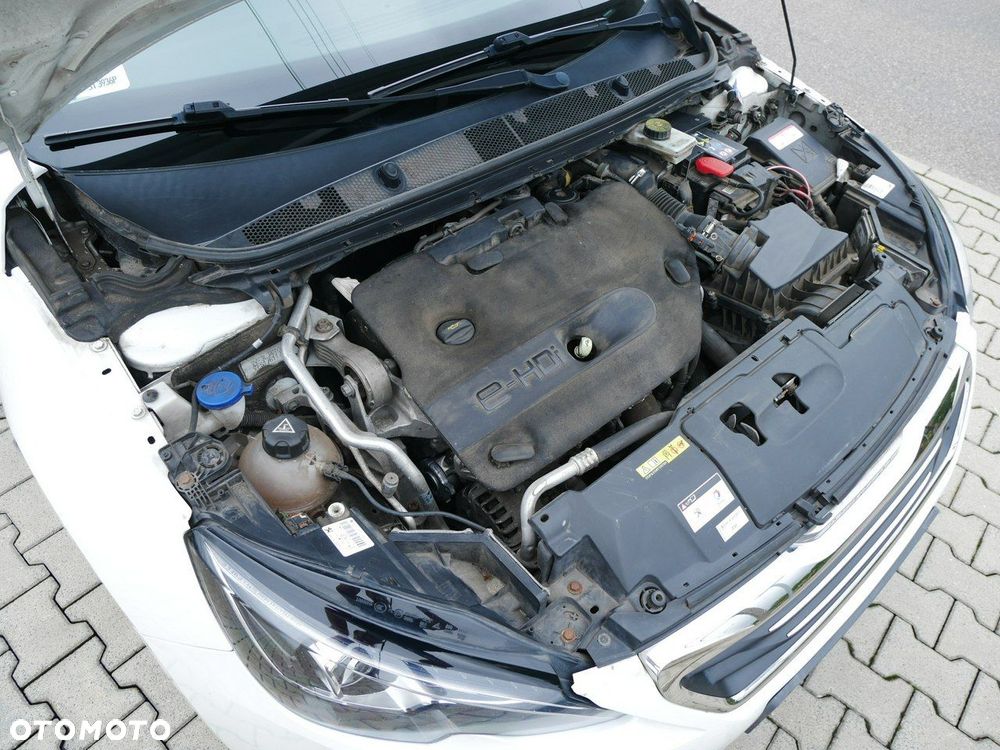 Peugeot 308 BlueHDi FAP 150 Stop&Start Automatik Allure - 29