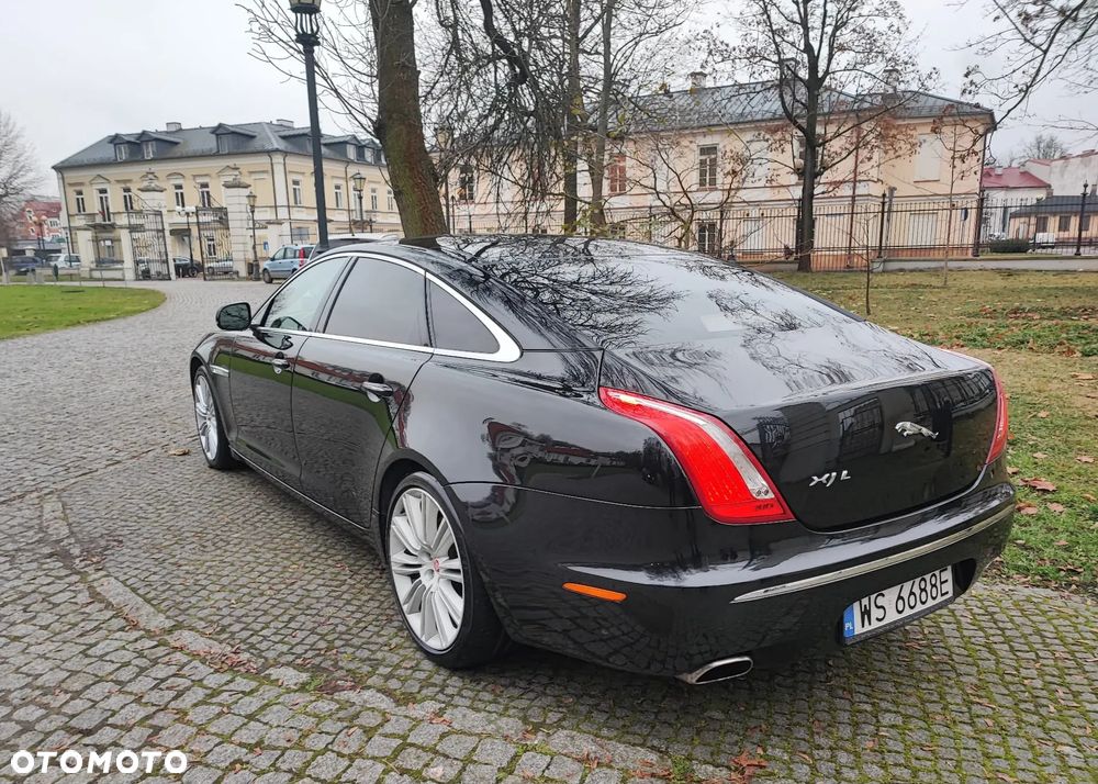 Jaguar XJ 3.0 D V6 LWB Premium Luxury - 5