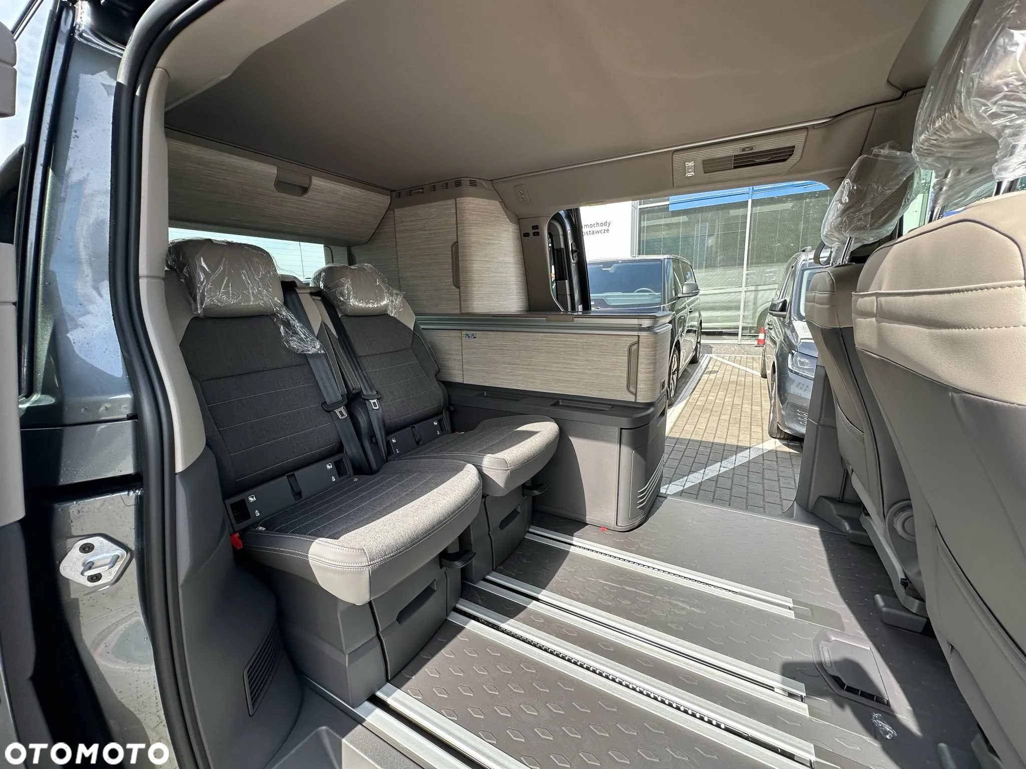 Volkswagen California - 14