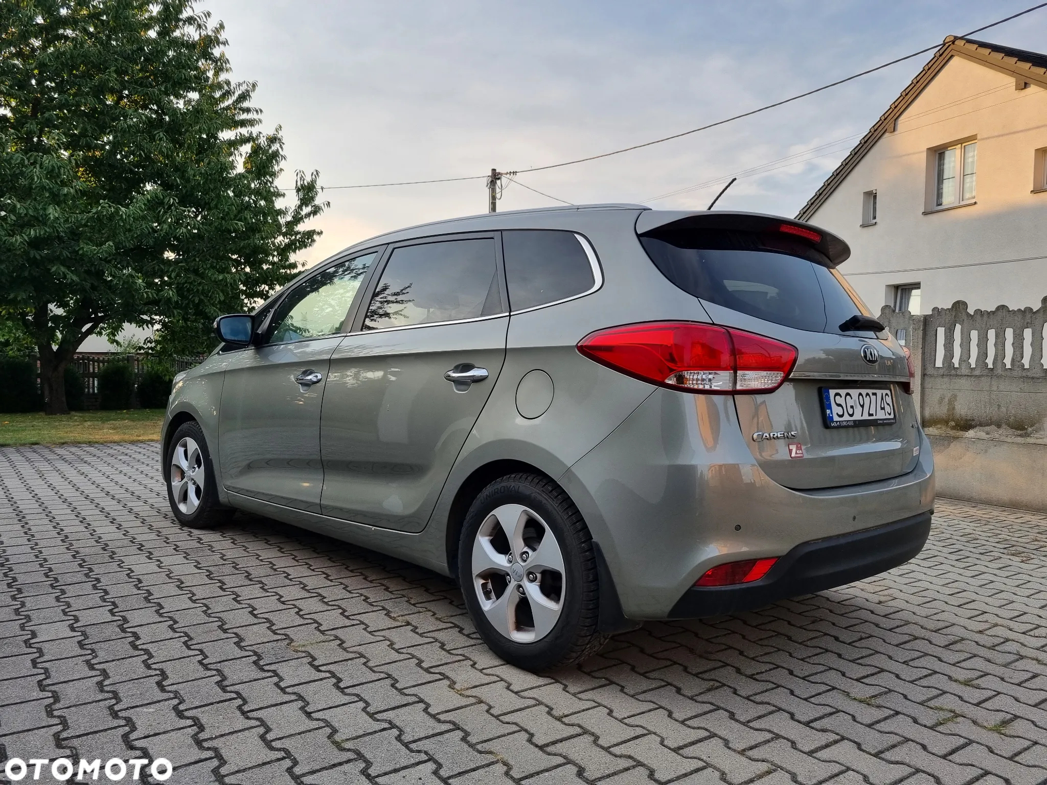 Kia Carens 1.7 CRDi L - 4