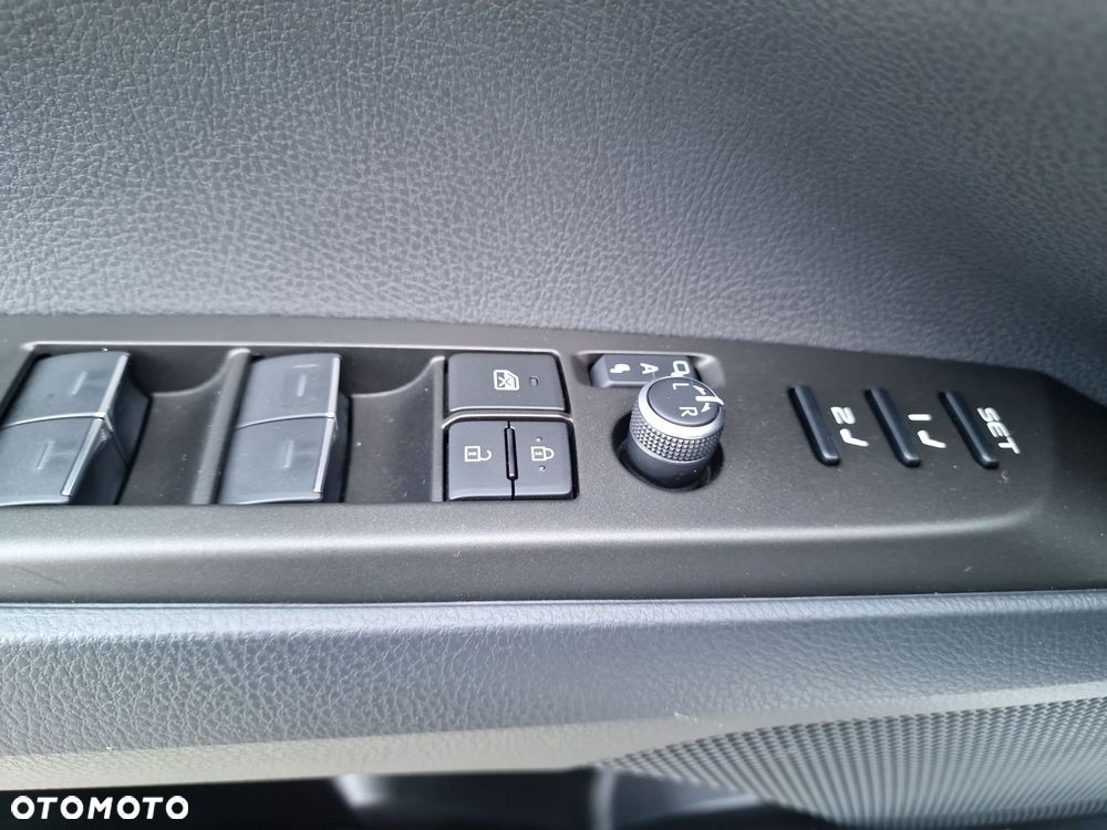 Toyota Camry 2.5 Hybrid Executive CVT - 15