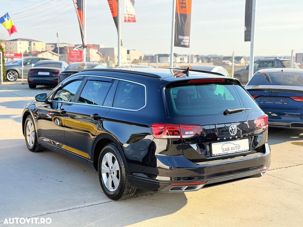Volkswagen Passat 2.0 TDI DSG Comfortline - 31