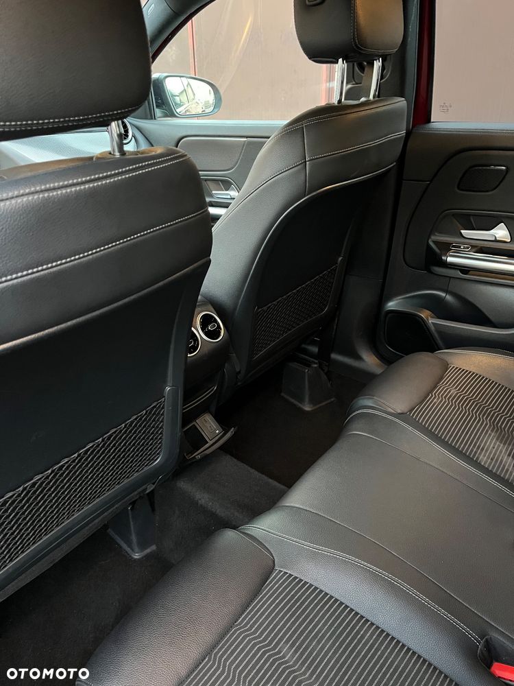 Mercedes-Benz GLA 200 - 9