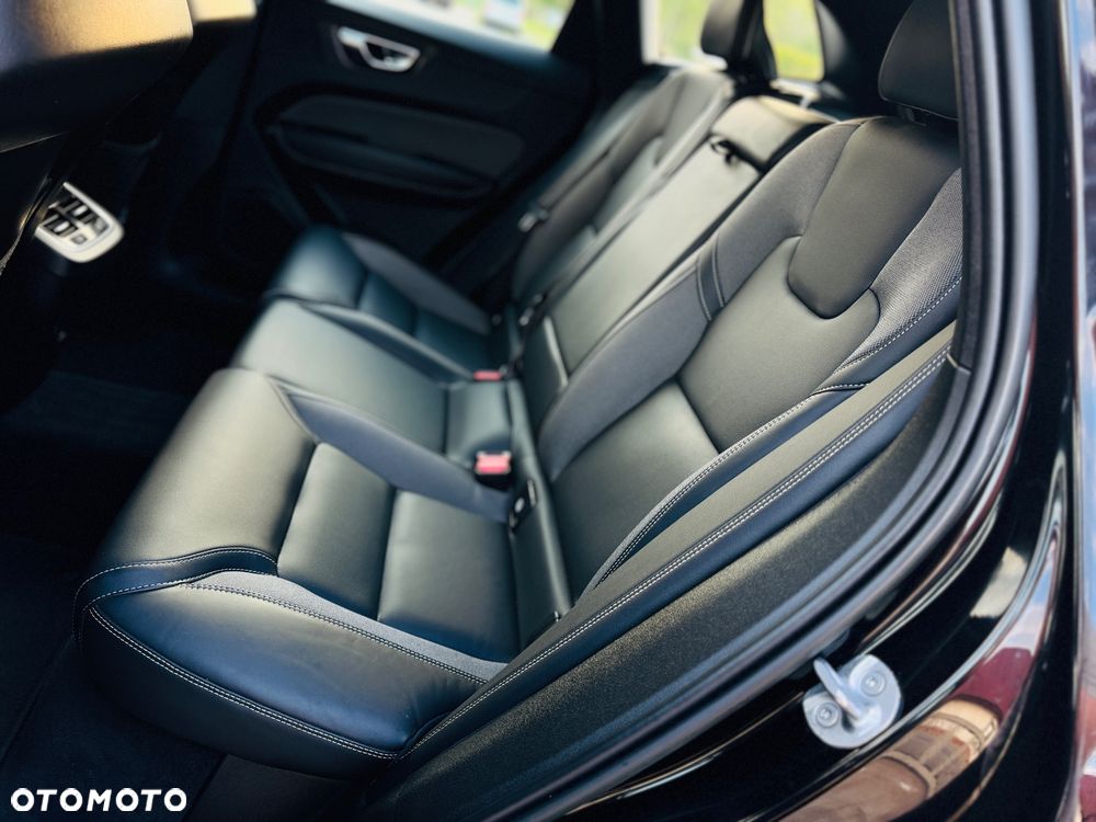 Volvo XC 60 B4 D AWD Geartronic RDesign - 30