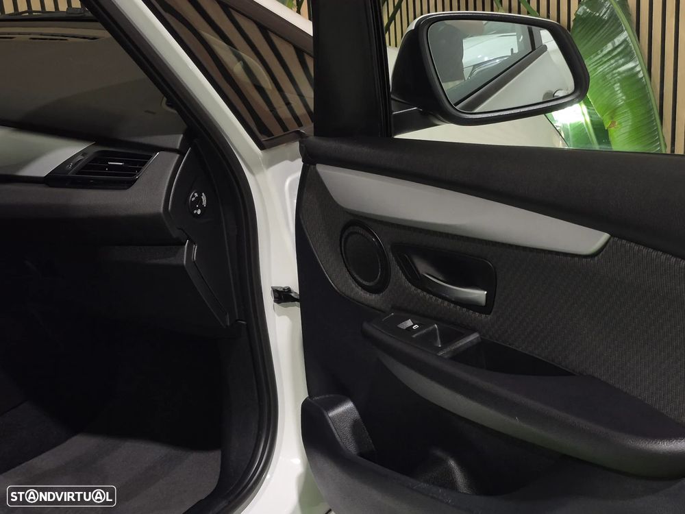 BMW 216 Gran Tourer i 7L Advantage — fotografia 15