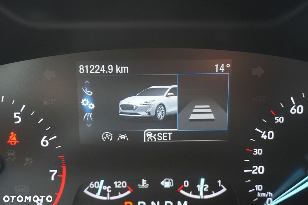 Ford Focus 1.0 EcoBoost Titanium - 8