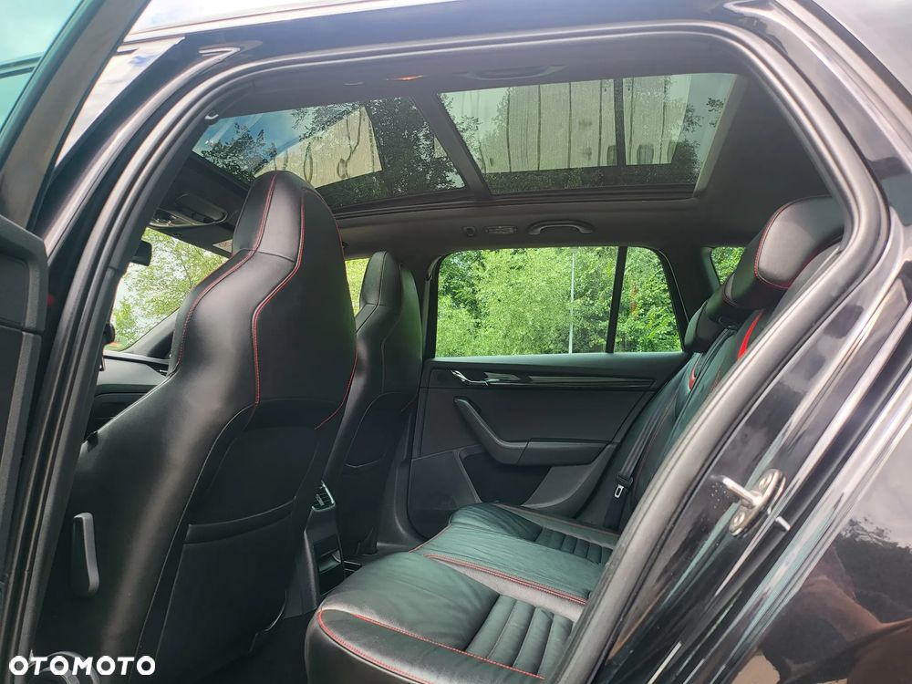 Skoda Octavia 2.0 TSI RS DSG - 22