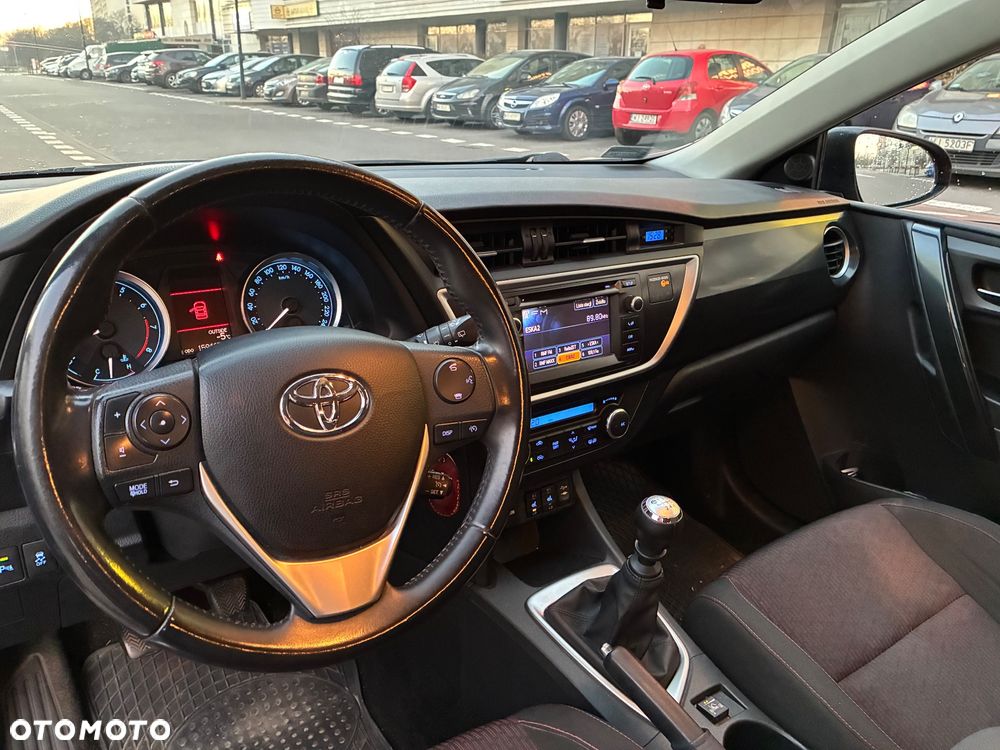 Toyota Auris 1.6 Dynamic - 17