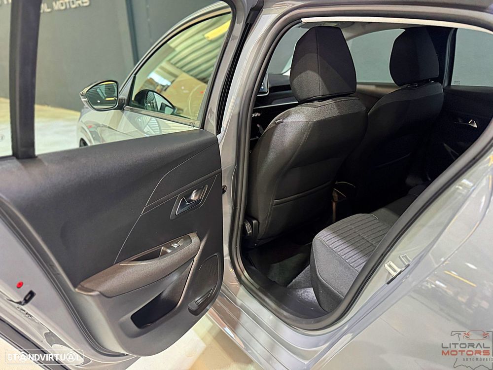 Peugeot 208 1.2 PureTech SE Style - 16