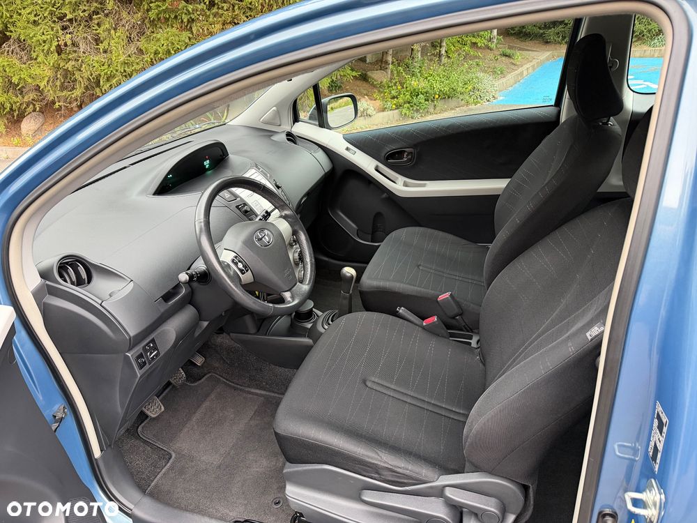 Toyota Yaris 1.3 Blue - 12