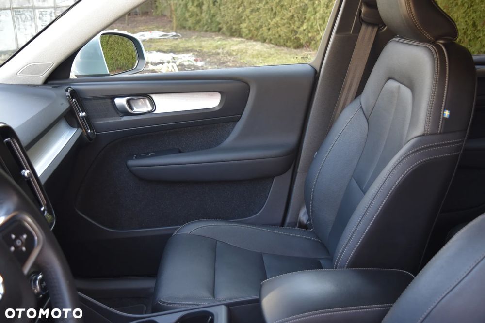 Volvo XC 40 T5 AWD Geartronic Momentum Pro - 17