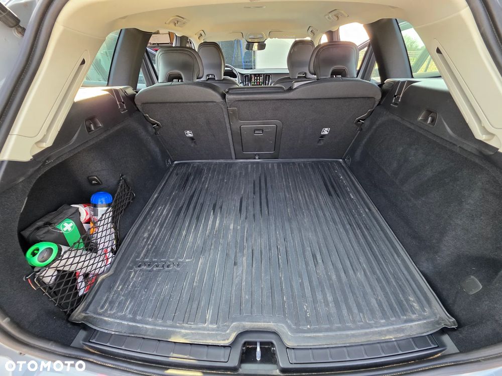 Volvo XC 60 B5 B AWD Core - 11