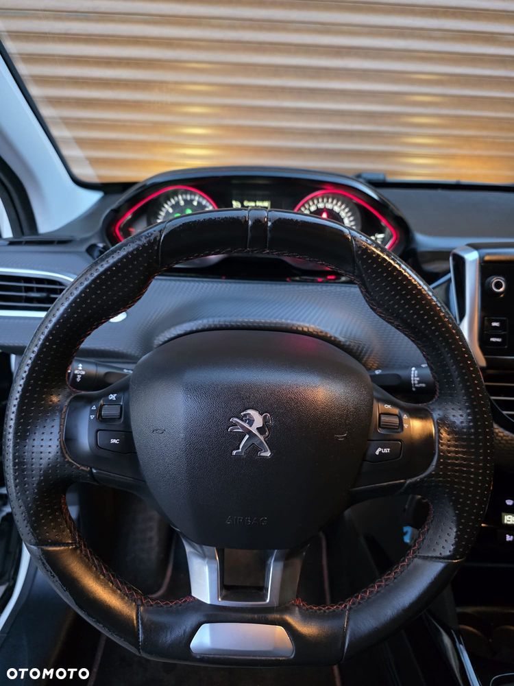 Peugeot 2008 PureTech 110 Stop&Start GT-Line Edition - 18