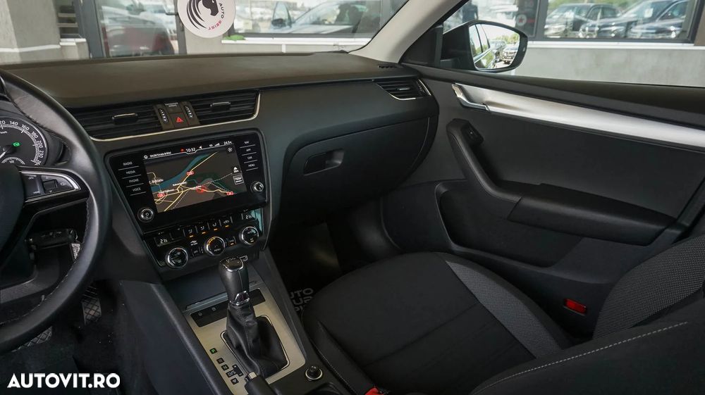 Skoda Octavia 2.0 TDI DSG Ambition - 8
