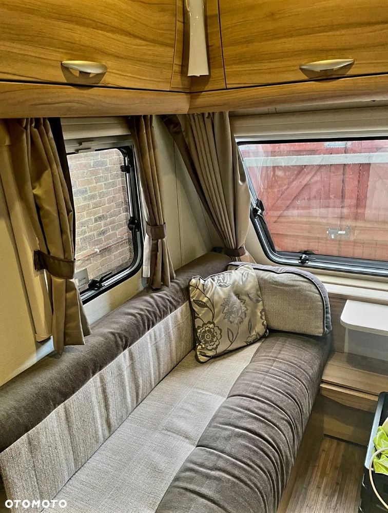 Elddis Xplore 574 - 6