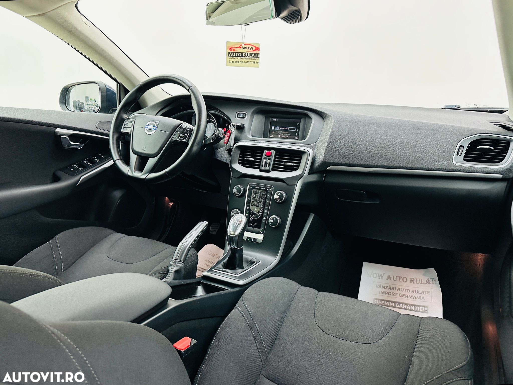 Volvo V40 - 25
