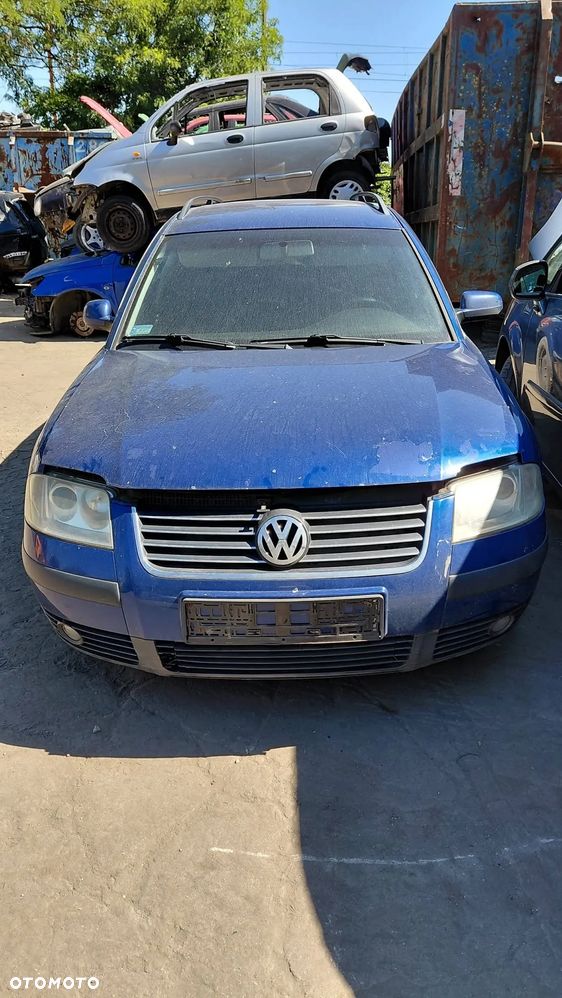 Części- Volkswagen Passat  Rok 2001 Pojemność 1984 Moc 85 kw Benzyna Kod lakieru: LC5X - 2