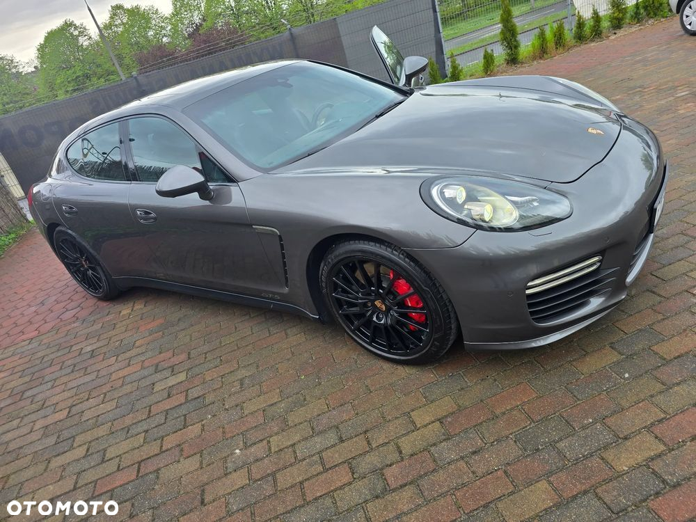Porsche Panamera GTS - 8