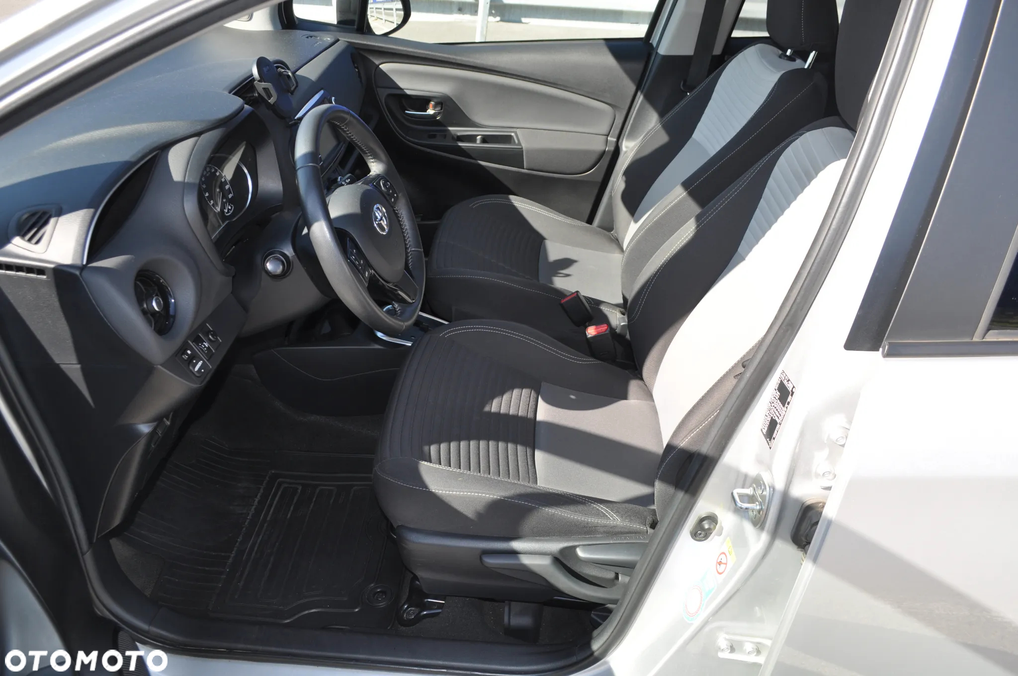 Toyota Yaris - 8
