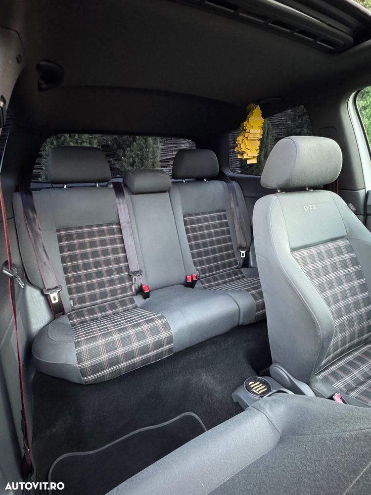 Volkswagen Polo 1.8 GTI - 15