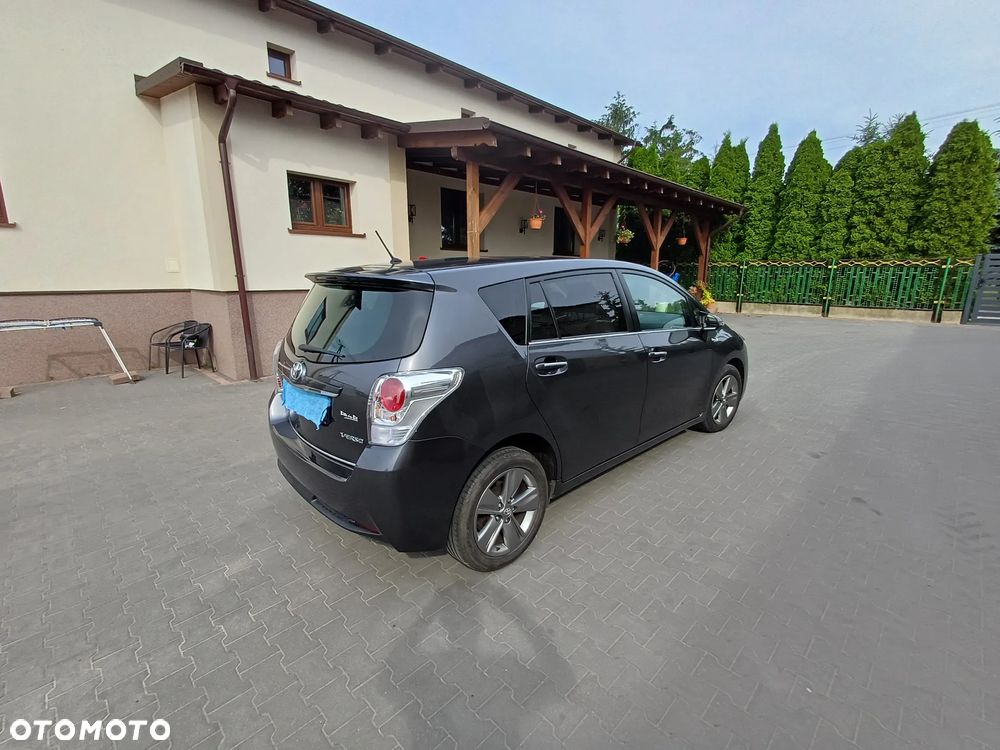Toyota Verso - 5